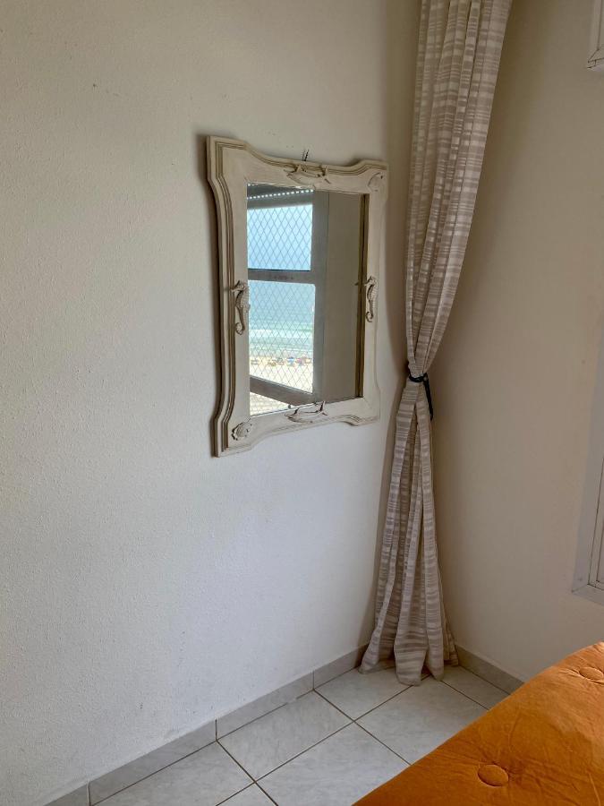 Guaruja Pitangueiras Apto Na Praia Buitenkant foto